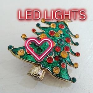 😻MUST BUNDLE light up LED Christmas tree pin Needs batteries. Untested